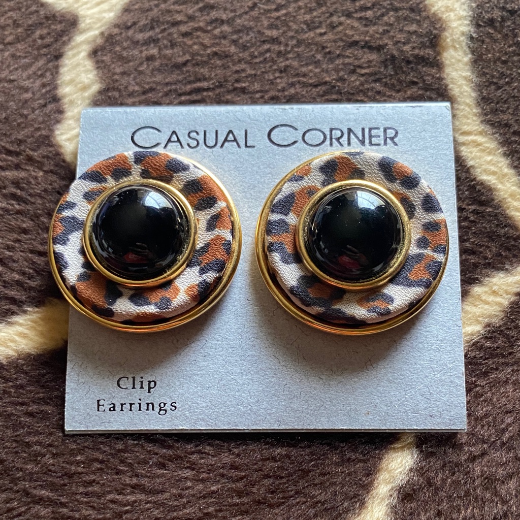 Vintage 90’s Casual Corner Cheetah Clip On Earrings